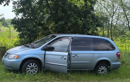 Chrysler Town & Country IV, 2003 год, 450 000 рублей, 2 фотография