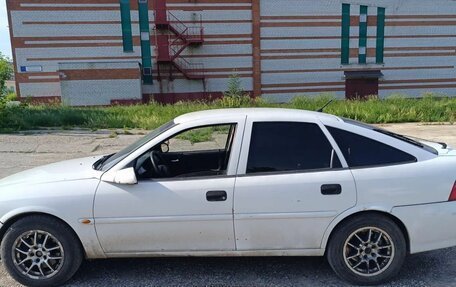 Opel Vectra B рестайлинг, 1999 год, 125 000 рублей, 3 фотография