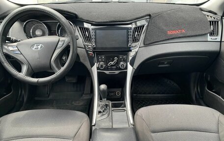 Hyundai Sonata VI, 2011 год, 860 000 рублей, 10 фотография