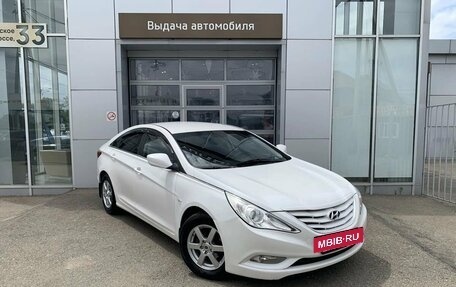 Hyundai Sonata VI, 2011 год, 860 000 рублей, 3 фотография