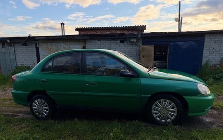 KIA Rio II, 2001 год, 100 000 рублей, 6 фотография
