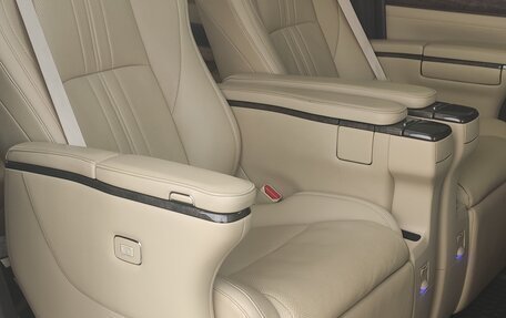 Toyota Alphard III, 2021 год, 6 600 000 рублей, 7 фотография