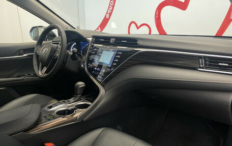 Toyota Camry, 2020 год, 3 399 000 рублей, 8 фотография