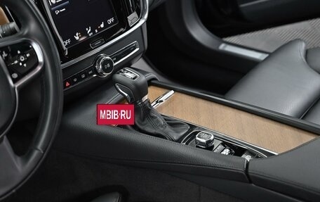 Volvo S90 II рестайлинг, 2020 год, 2 849 000 рублей, 10 фотография