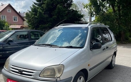 Toyota Raum I, 1997 год, 220 000 рублей, 1 фотография