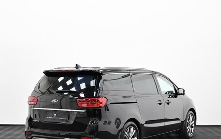 KIA Carnival III, 2018 год, 2 349 000 рублей, 2 фотография