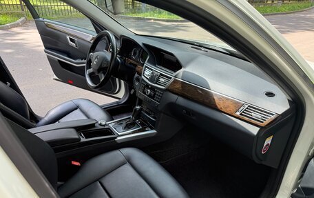Mercedes-Benz E-Класс, 2011 год, 1 490 000 рублей, 12 фотография