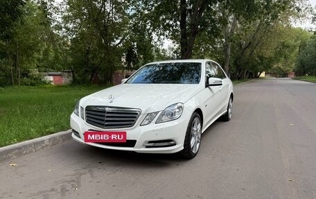 Mercedes-Benz E-Класс, 2011 год, 1 490 000 рублей, 10 фотография