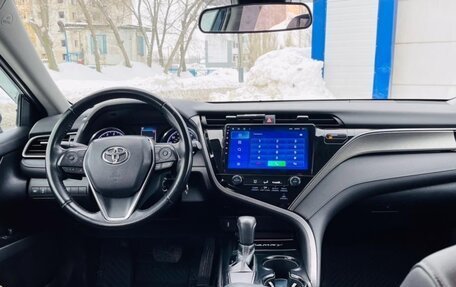 Toyota Camry, 2019 год, 2 650 000 рублей, 7 фотография