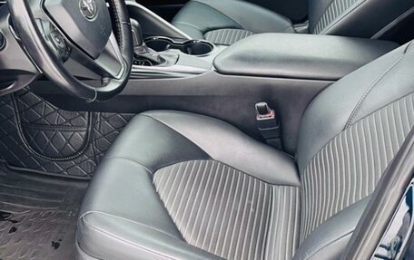 Toyota Camry, 2019 год, 2 650 000 рублей, 5 фотография