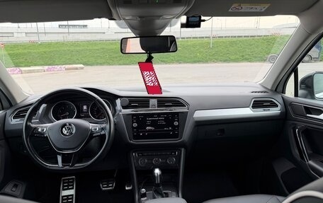 Volkswagen Tiguan II, 2019 год, 2 820 000 рублей, 9 фотография