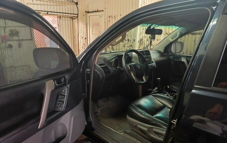 Toyota Land Cruiser Prado 150 рестайлинг 2, 2010 год, 2 550 000 рублей, 6 фотография