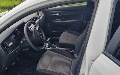 KIA Rio IV, 2018 год, 1 400 000 рублей, 7 фотография
