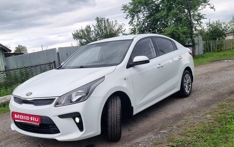 KIA Rio IV, 2018 год, 1 400 000 рублей, 2 фотография