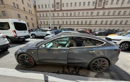 Tesla Model 3 I, 2019 год, 2 700 000 рублей, 3 фотография
