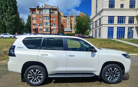 Toyota Land Cruiser Prado 150 рестайлинг 2, 2021 год, 6 500 000 рублей, 2 фотография