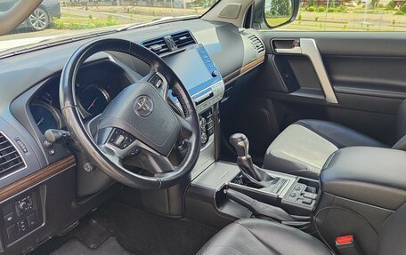 Toyota Land Cruiser Prado 150 рестайлинг 2, 2021 год, 6 500 000 рублей, 5 фотография
