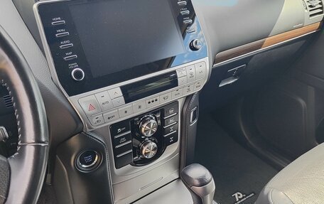 Toyota Land Cruiser Prado 150 рестайлинг 2, 2021 год, 6 500 000 рублей, 6 фотография