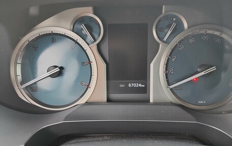 Toyota Land Cruiser Prado 150 рестайлинг 2, 2021 год, 6 500 000 рублей, 7 фотография