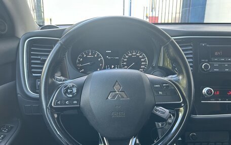 Mitsubishi Outlander III рестайлинг 3, 2021 год, 1 820 000 рублей, 15 фотография
