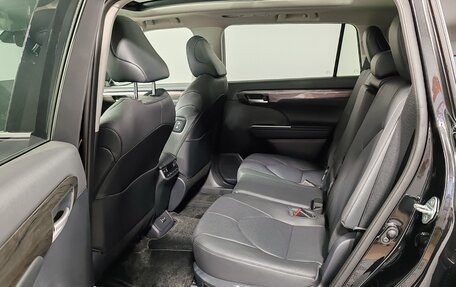 Toyota Highlander, 2026 год, 5 990 000 рублей, 11 фотография