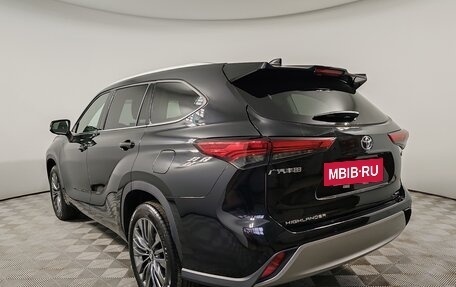 Toyota Highlander, 2026 год, 5 990 000 рублей, 7 фотография