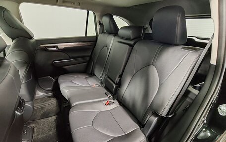 Toyota Highlander, 2026 год, 5 990 000 рублей, 21 фотография