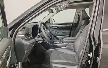 Toyota Highlander, 2026 год, 5 990 000 рублей, 15 фотография