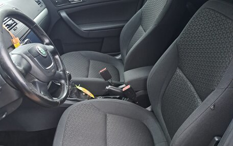 Skoda Yeti I рестайлинг, 2012 год, 990 000 рублей, 17 фотография