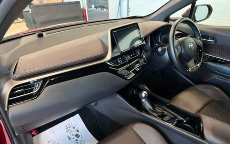 Toyota C-HR I рестайлинг, 2019 год, 2 149 999 рублей, 13 фотография