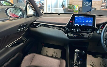Toyota C-HR I рестайлинг, 2019 год, 2 149 999 рублей, 14 фотография