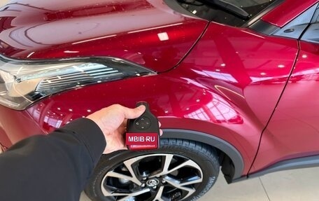 Toyota C-HR I рестайлинг, 2019 год, 2 149 999 рублей, 21 фотография