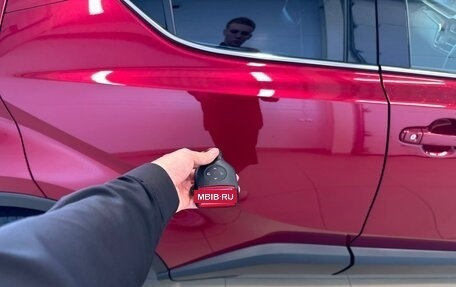 Toyota C-HR I рестайлинг, 2019 год, 2 149 999 рублей, 27 фотография