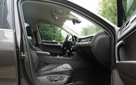 Volkswagen Touareg III, 2016 год, 2 590 000 рублей, 30 фотография