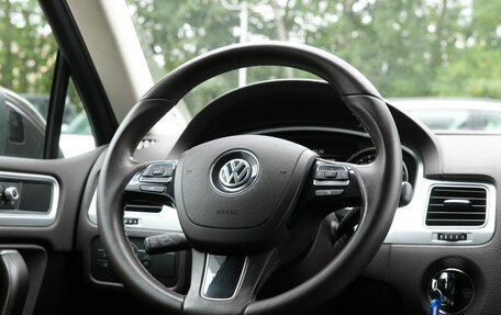 Volkswagen Touareg III, 2016 год, 2 590 000 рублей, 19 фотография