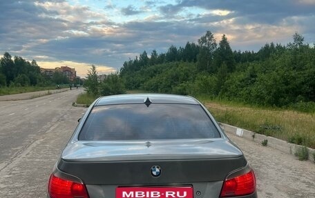 BMW 5 серия, 2005 год, 900 000 рублей, 4 фотография