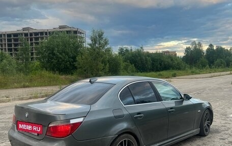 BMW 5 серия, 2005 год, 900 000 рублей, 3 фотография