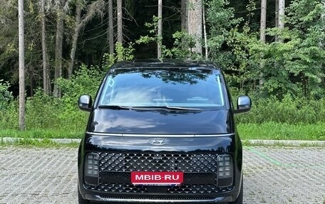 Hyundai Staria, 2021 год, 4 100 000 рублей, 2 фотография