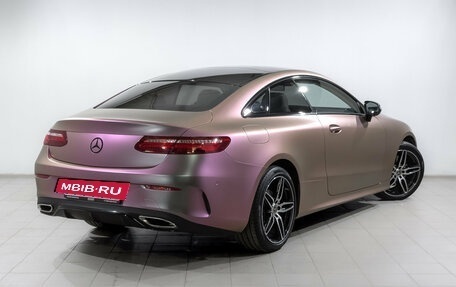 Mercedes-Benz E-Класс, 2019 год, 4 750 000 рублей, 5 фотография