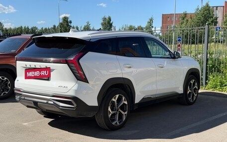 Geely Atlas, 2023 год, 2 490 000 рублей, 7 фотография