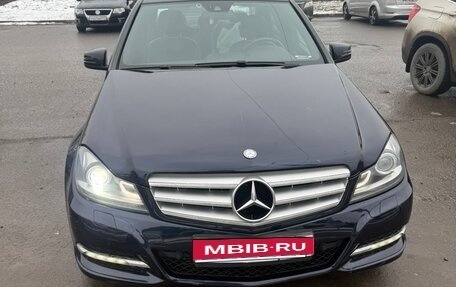 Mercedes-Benz C-Класс, 2013 год, 1 500 000 рублей, 1 фотография