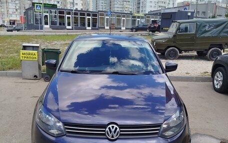 Volkswagen Polo VI (EU Market), 2012 год, 700 000 рублей, 1 фотография