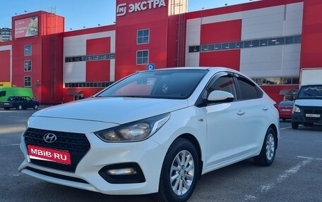 Hyundai Solaris II рестайлинг, 2017 год, 950 000 рублей, 1 фотография