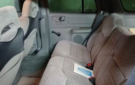 Chevrolet Blazer II рестайлинг, 1997 год, 700 000 рублей, 4 фотография