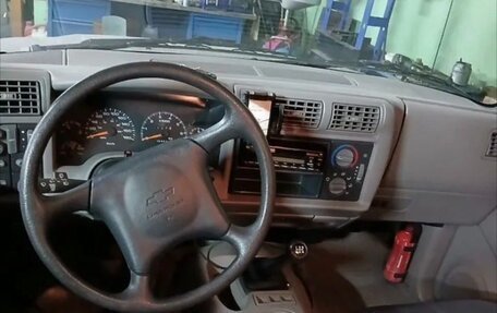 Chevrolet Blazer II рестайлинг, 1997 год, 700 000 рублей, 3 фотография