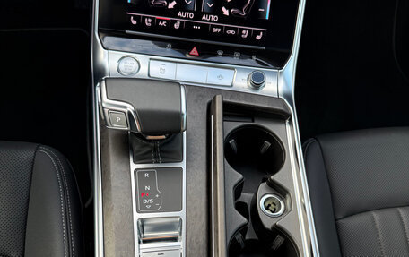 Audi A6, 2019 год, 5 600 000 рублей, 14 фотография