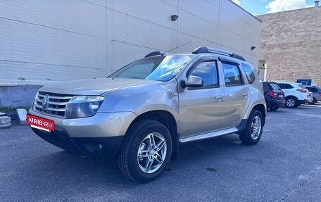 Renault Duster I рестайлинг, 2014 год, 879 000 рублей, 2 фотография