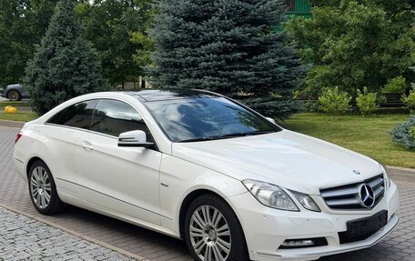 Mercedes-Benz E-Класс, 2010 год, 1 650 000 рублей, 5 фотография