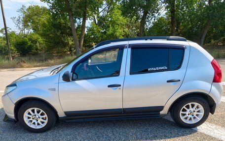 Renault Sandero I, 2013 год, 600 000 рублей, 3 фотография