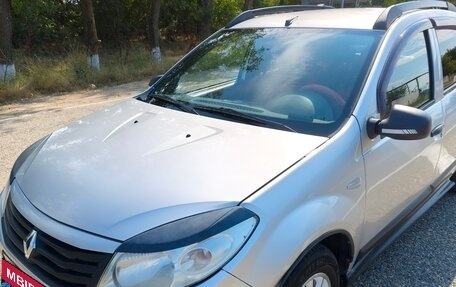 Renault Sandero I, 2013 год, 600 000 рублей, 2 фотография